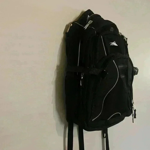 High Sierra laptop backpack - Picture 3 of 8